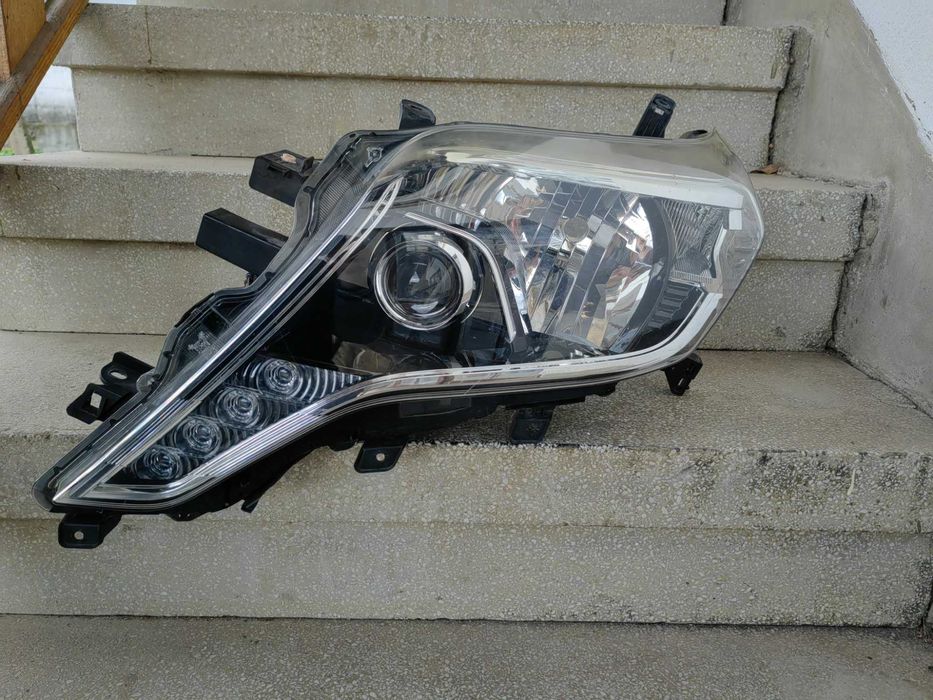 Фар Toyota Land Cruiser LED Ляв / Фар Cruiser Оригинален