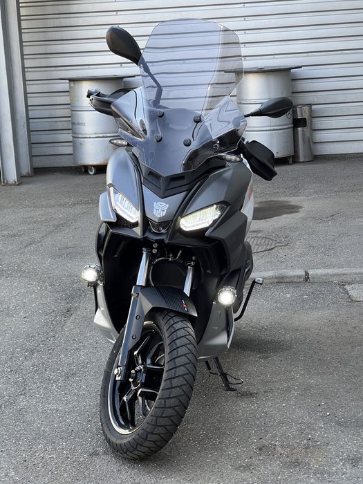 Aprilia SR GT200