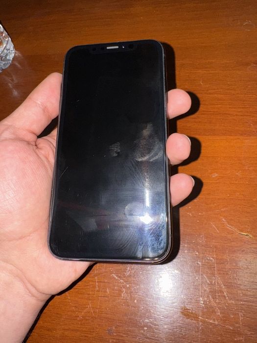 IPHONE XR все в идеальном состоянии