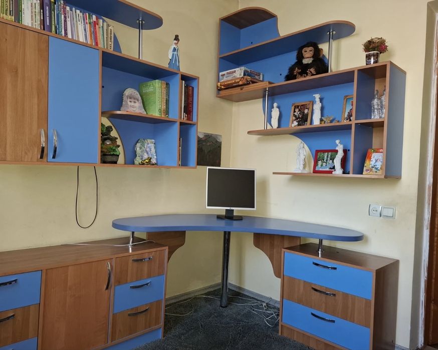 Гарнитур для ребёнка школьного возраста