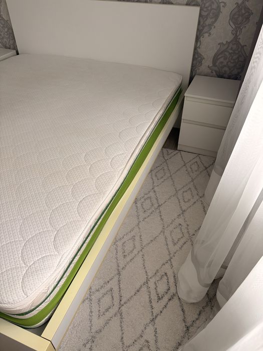 Pat dormitor 160x200 cu noptiere