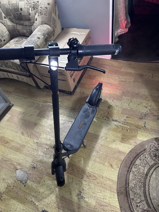 Продам Ninebot F2