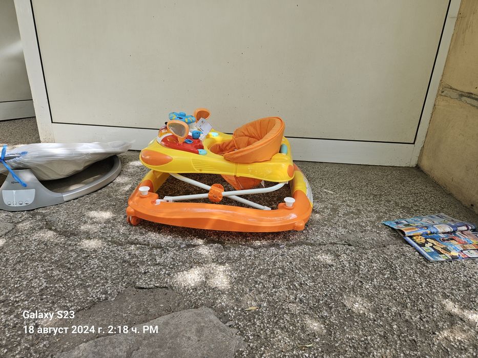 Бебешка проходилка чисто нова