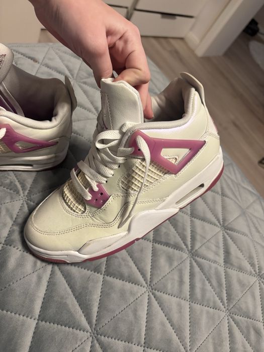 Air jordan 4 hyper violet