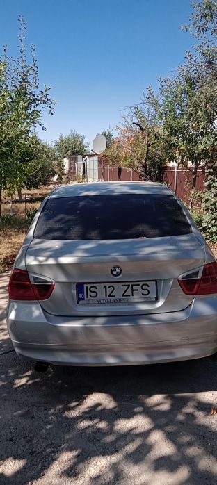 Vând BMW E90 320I 2006.