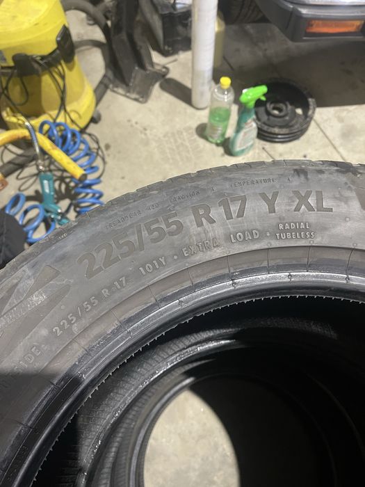 Continental 225/55R17 101Y XL