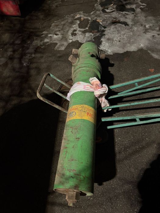 Цилиндр подьема кузова