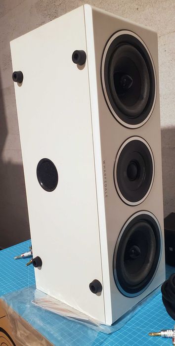 Centru Wharfedale Diamond 11.CS si Jamo A102