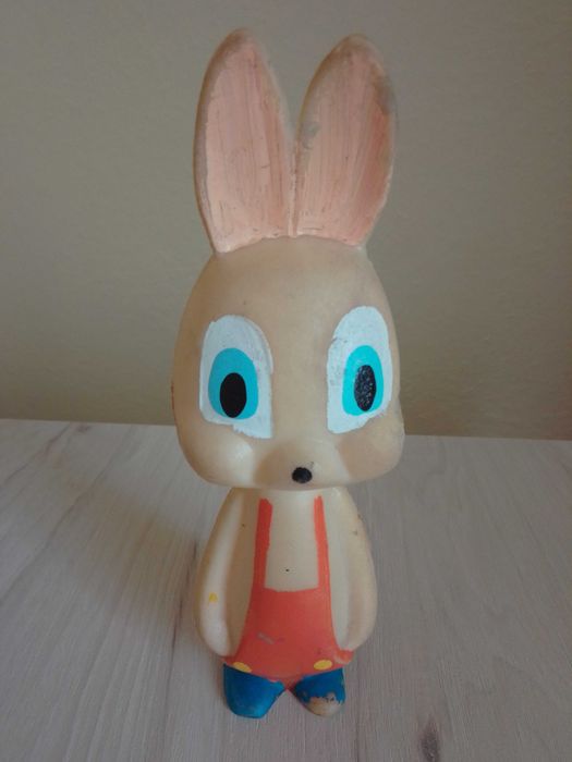Играчка гумен заек