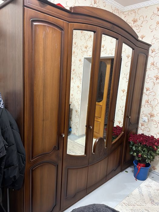 Спальный гарнитур