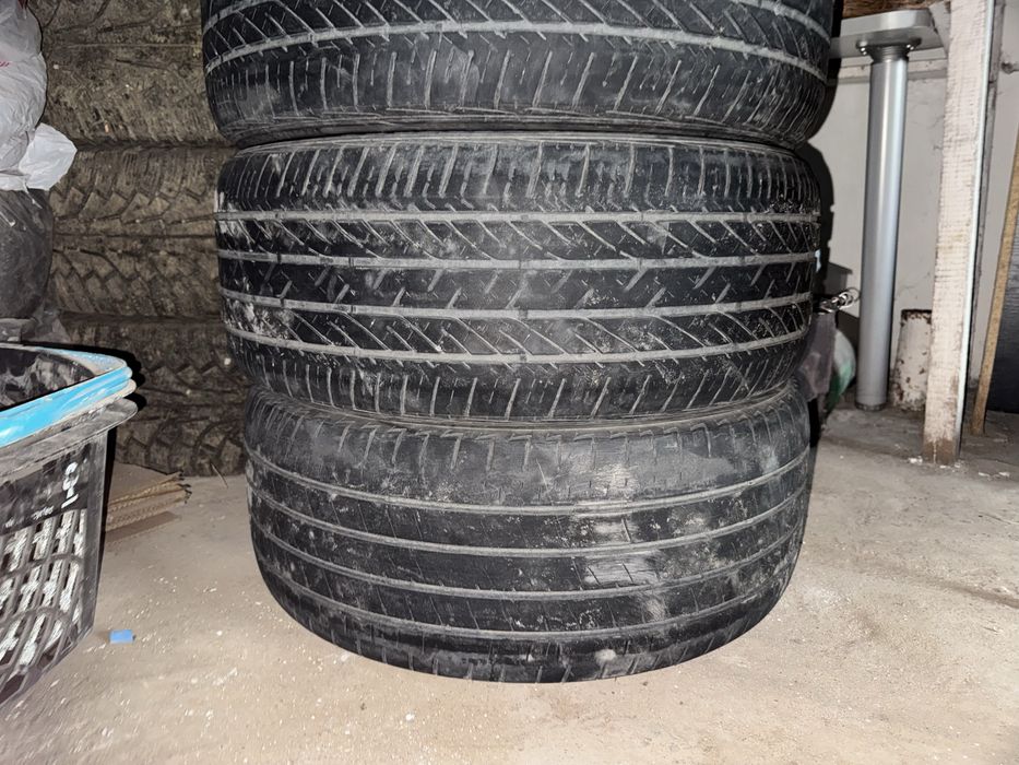 Резина Bridgestone б/у 235/45 18