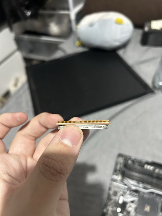 Vand procesor + cooler procesor 270 lei