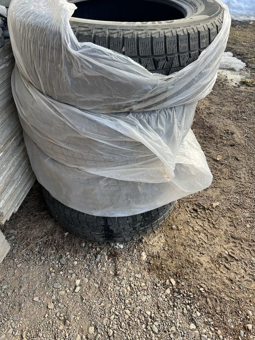 Шины зимние 215/60/16