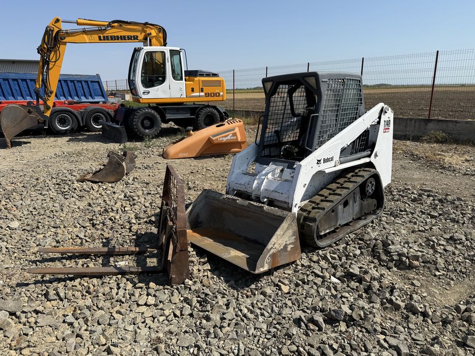Vand BOBCAT T140 pe senile de cauciuc