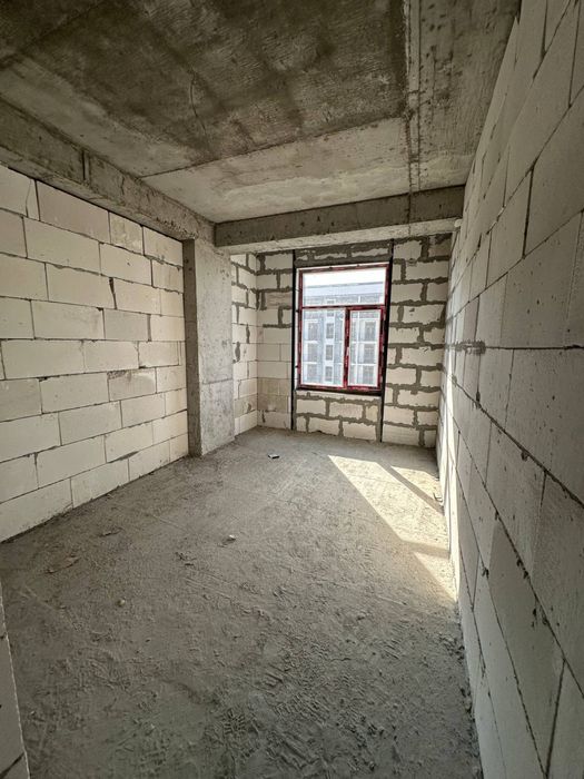 Buxara sity da 9 qavatlik manalitni doning 9 etajida 1 xona karopka