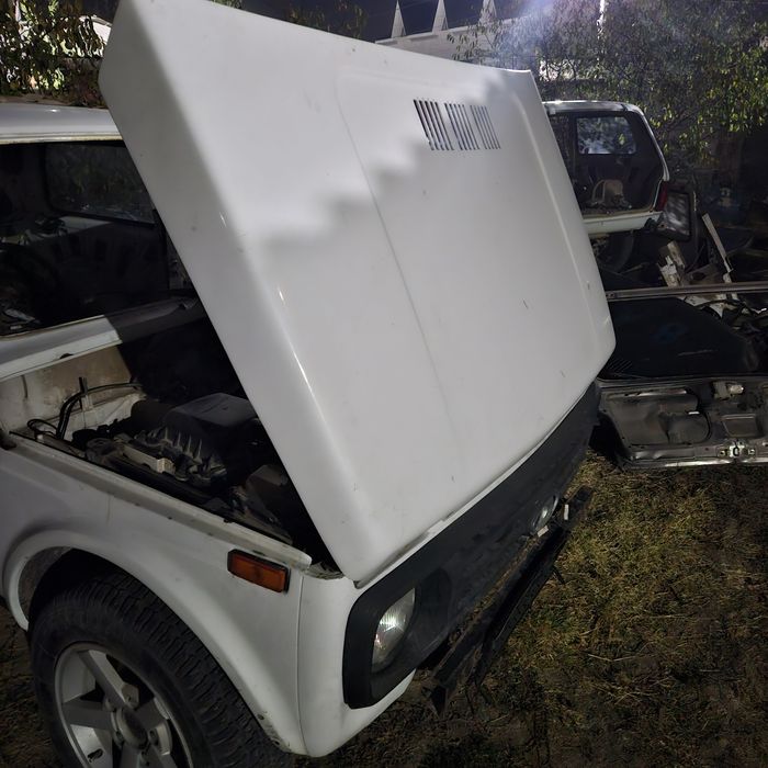 Капот на ниву 21213-4