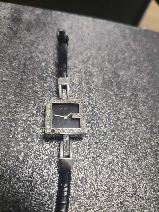 ceas de damă Gucci, modelul Gucci 7900