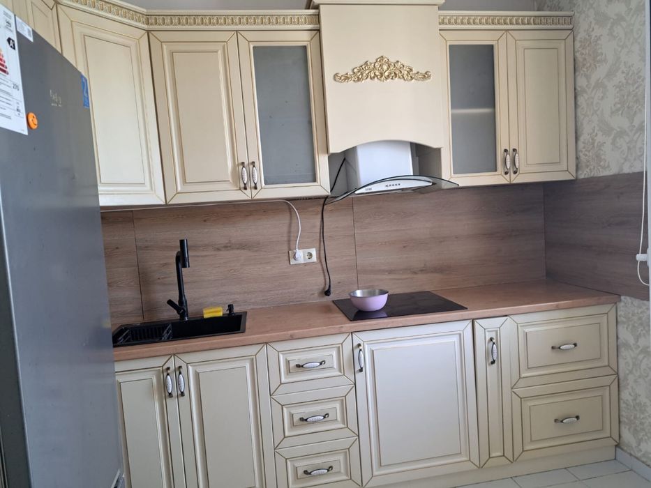 Продам кухонную гарнитуру