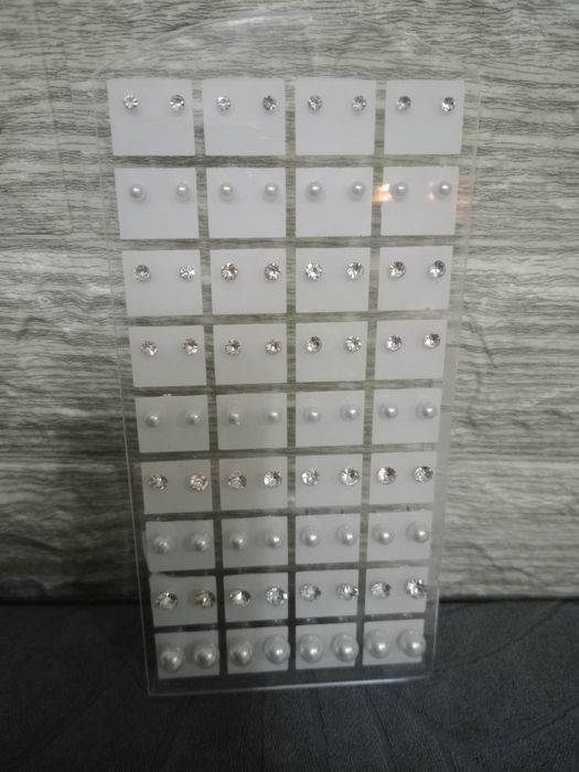 Комплект обеци различни