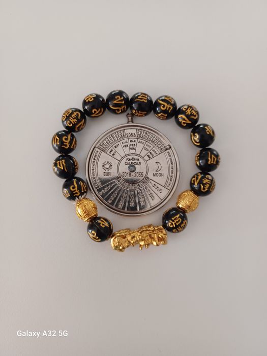 Vând Brățară și calendar