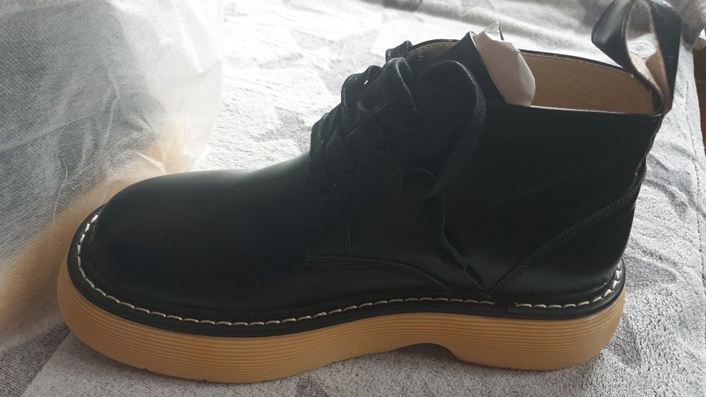 Дамски боти черни,еко кожа,на платформа