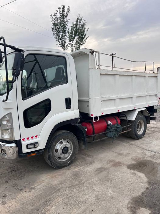 ISUZU Самосвал