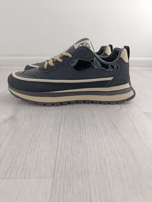 Кросовки универсальные