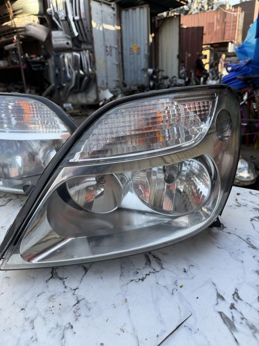 Фары на Renault Scenic