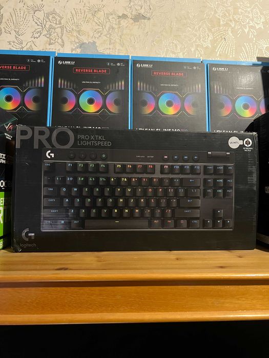 Tastatura Logitech G PRO X TKL Lightspeed switch-uri Brown