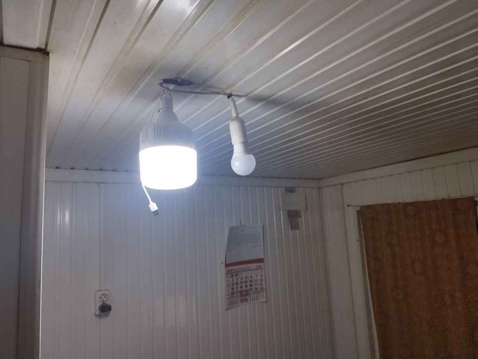 Лед акумулаторна лампа