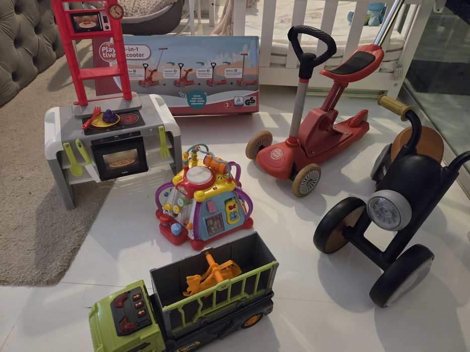 Set  lot jucării , trotineta, tricicleta, perfect funcționale, sunete și lumini