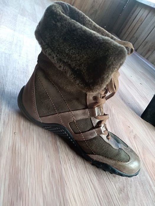 Поодам женскую обувь