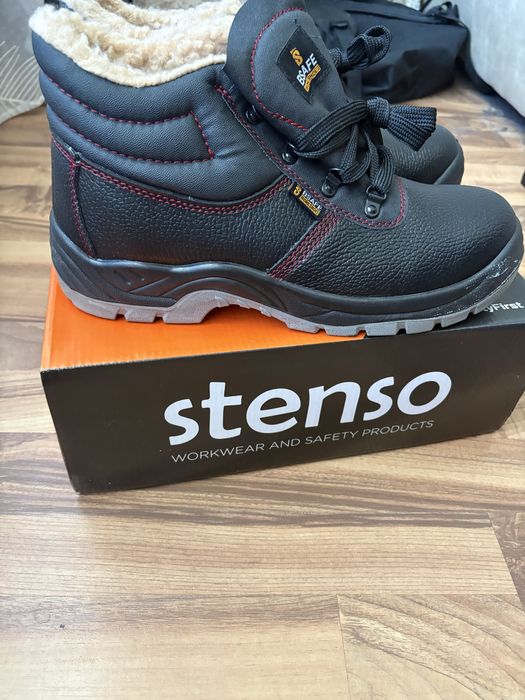 Работни обувки.