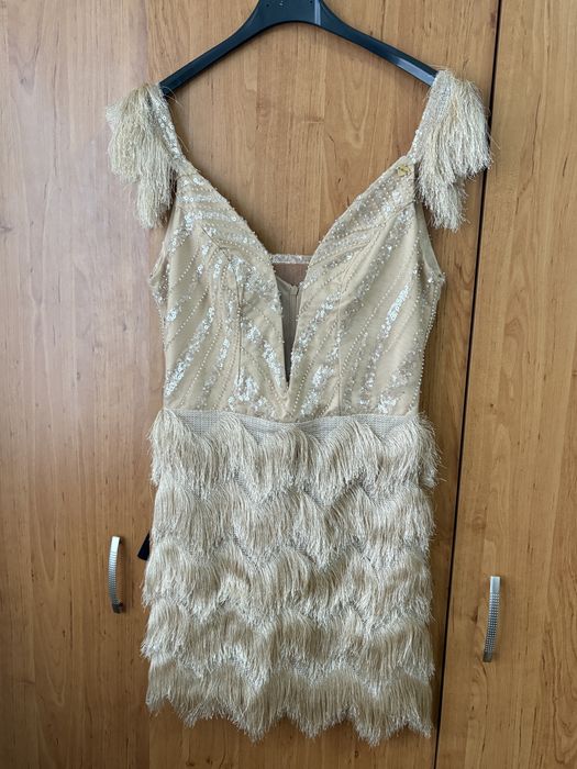 Нова рокля. Обличана един път. Размер ХС. Подходяща за официален повод