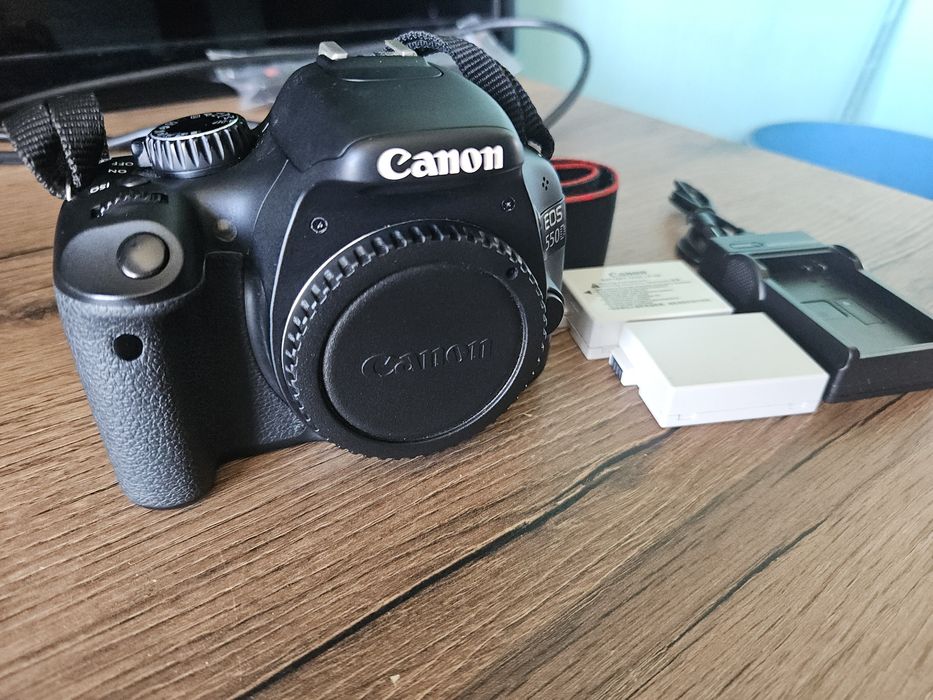 Canon 550D Body (2акб, зарядник)