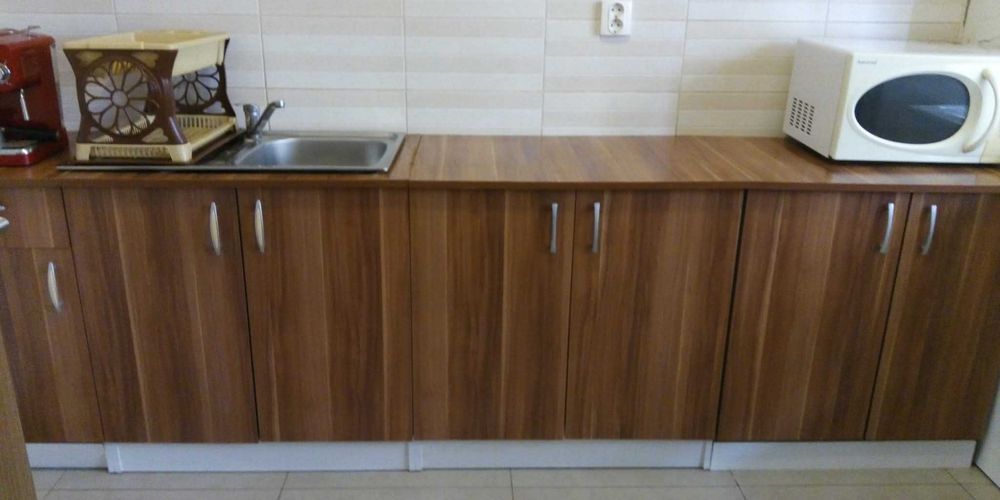 Vând corpuri dulapuri de bucătărie