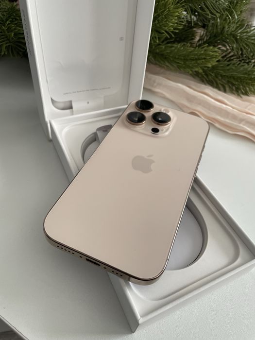 iPhone 16 PRO natural titanium Garantie