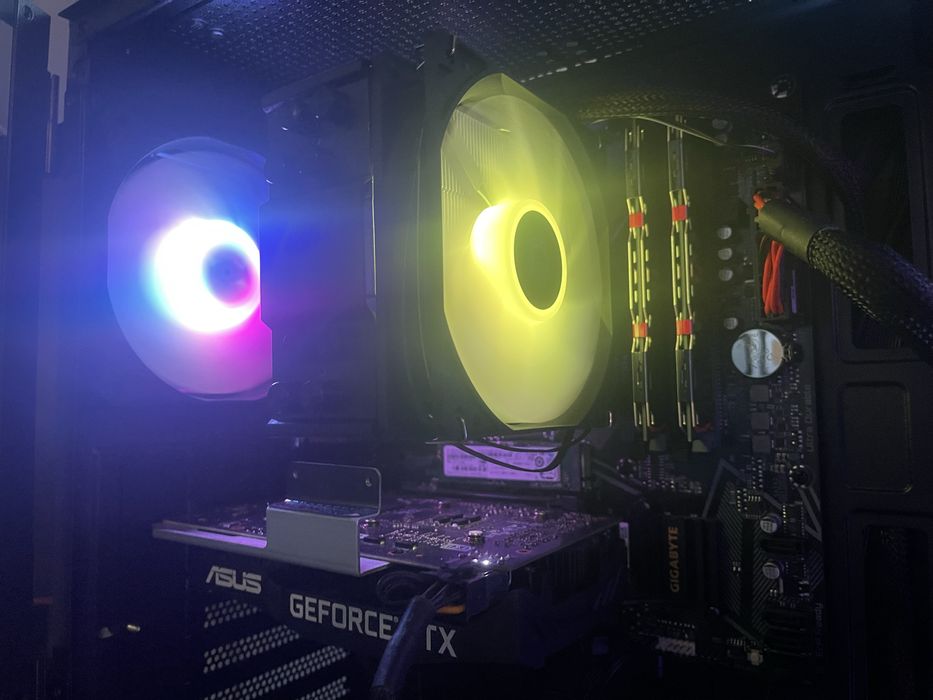 PC Gaming cu ryzen 5 5600, 16gb ram si gtx 1660 super