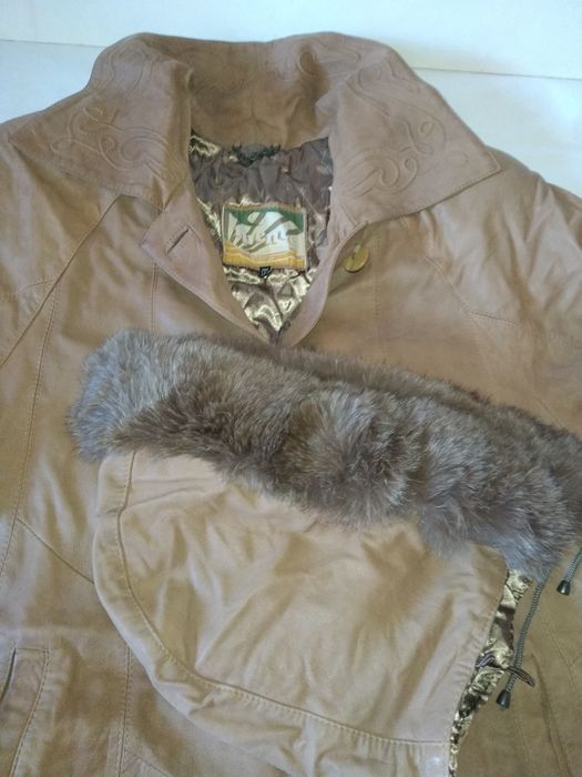 Кожаный женский плащ