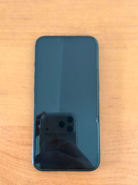 İphone 13, в идеальном состоянии