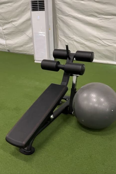 Depozit aparate fitness technogym