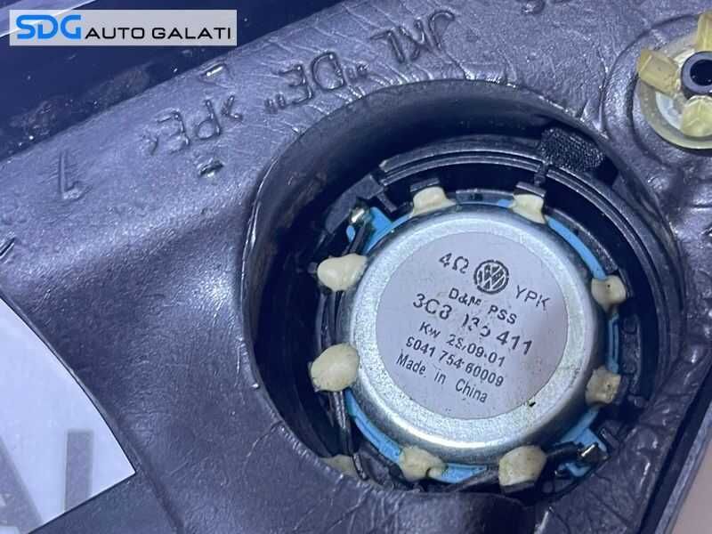 Ornament Capac Plastic Tweeter Usa Portiera Dreapta Fata VW Passat CC 2008 - 2012 Cod 3C8837986 3C8035411 3C8837994A [D0364]
