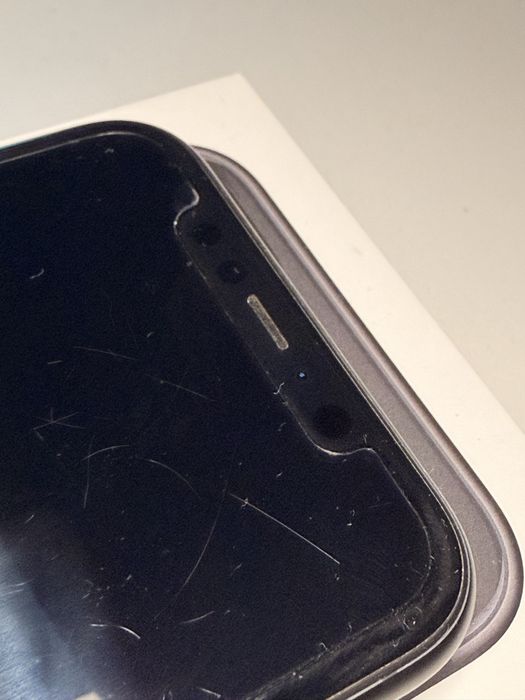 Oferta Limitata iPhone 11 Negru 64GB