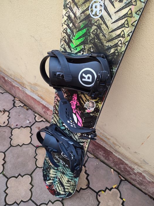Placa snowboard Ride Machete 148 JR cu legături