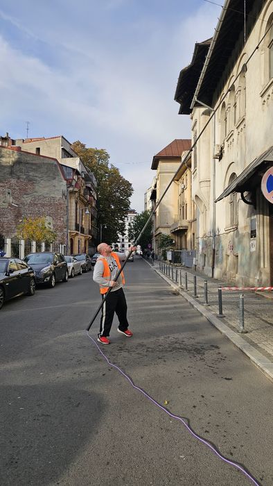 Spalare.,curatare profesionala geamuri la înălțime