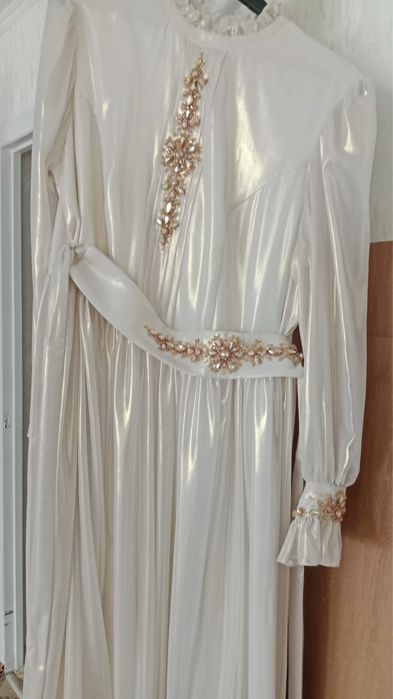 Продам платье ручной работы