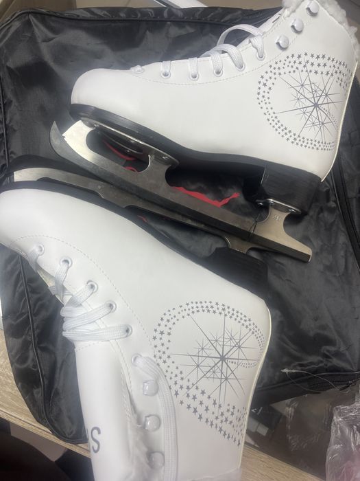 Женские фигурные коньки