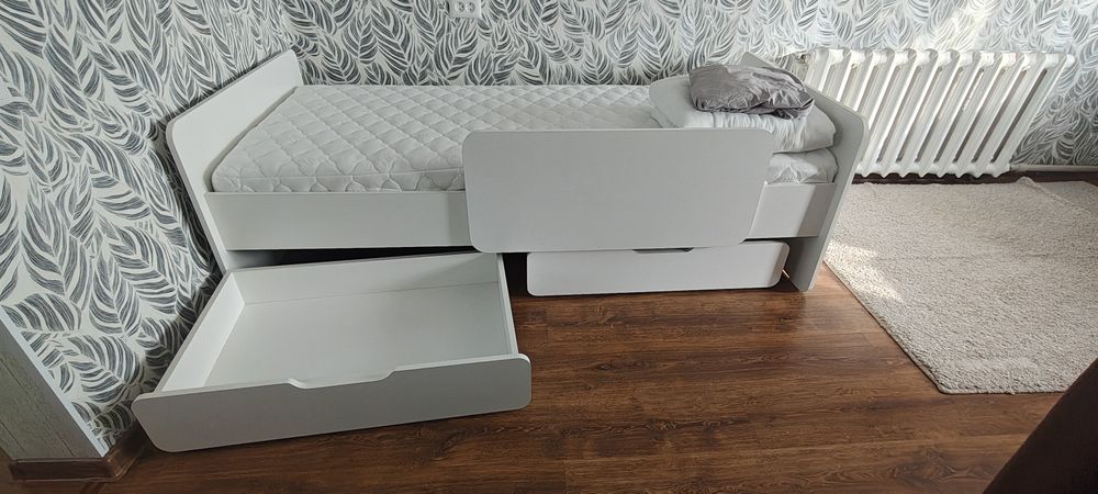 Кровать с ортопедическим матрасом