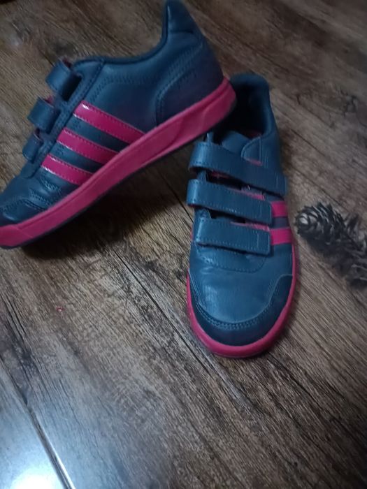 Vând Încălțăminte