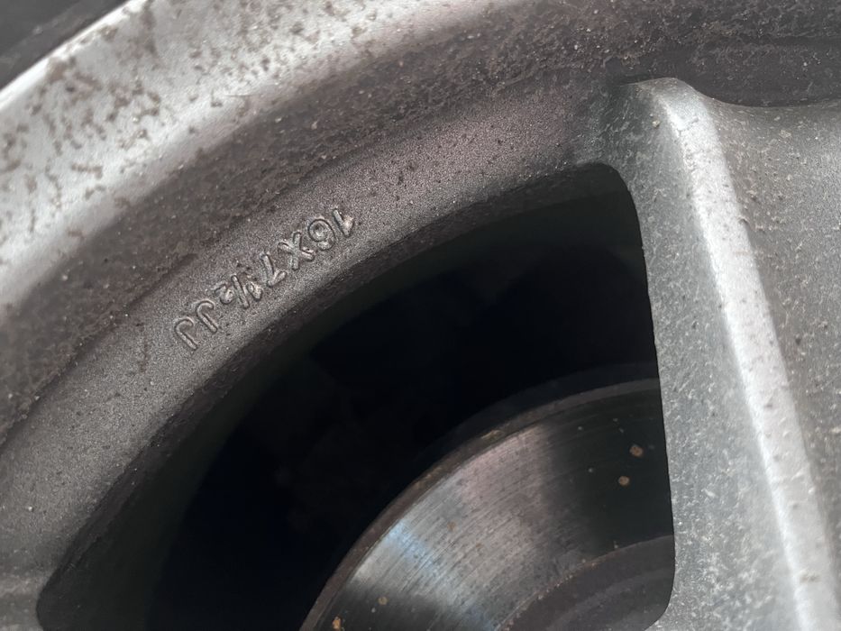 Комплект дисков с резиной r16 5x100